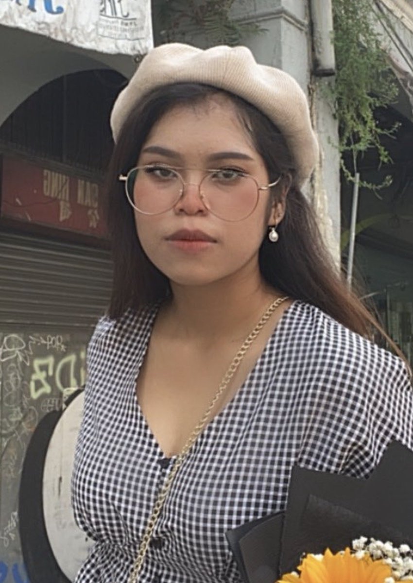 Eisyasterrr's tweet photo. @khaleesi___twt The tetek, the face kahkahkah muka kelantan tak boleh sorok. Cuma boleh censored https://t.co/sS177l44kC