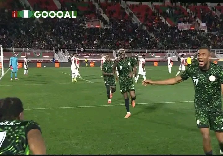 Adeyemo1926's tweet image. Nigeria don use goal tear Mozambique,we go dey wait for Algeria or DR Congo🥱🥱