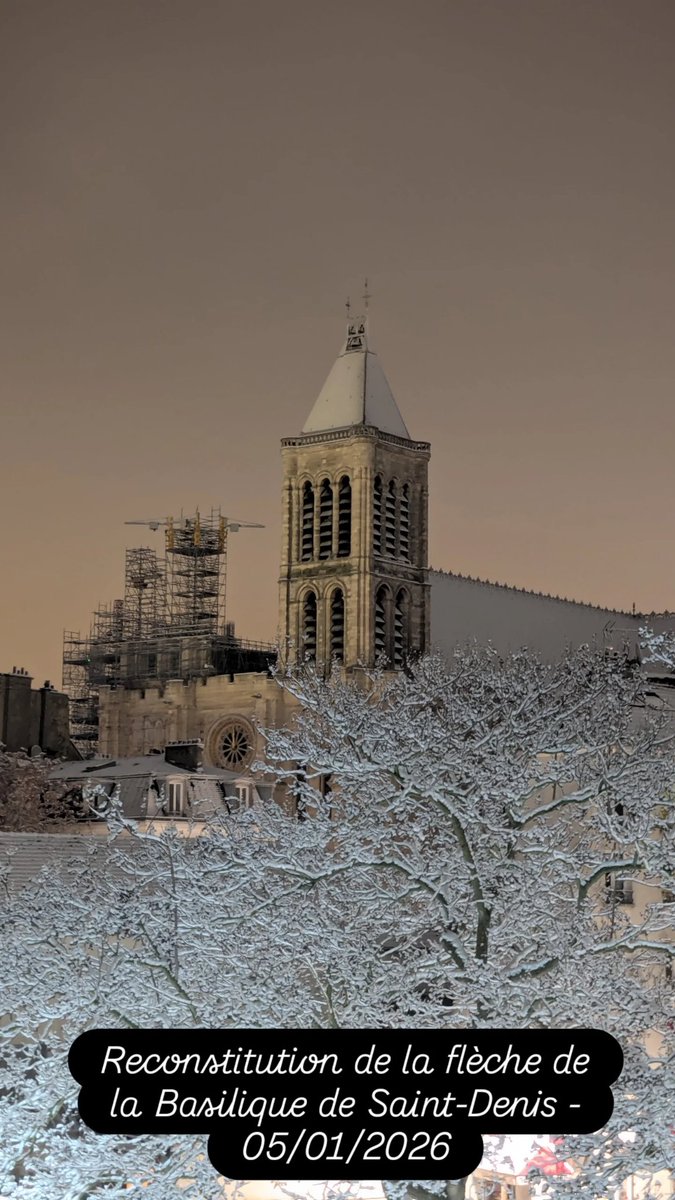 Reconstruction de la flèche de la Basilique de #SaintDenis - 05/01/2026