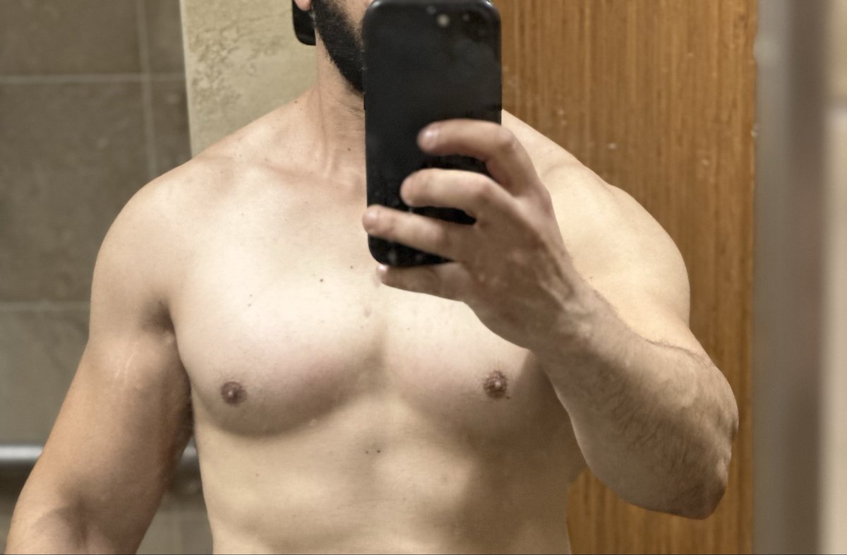 1Musclecumdump tweet picture