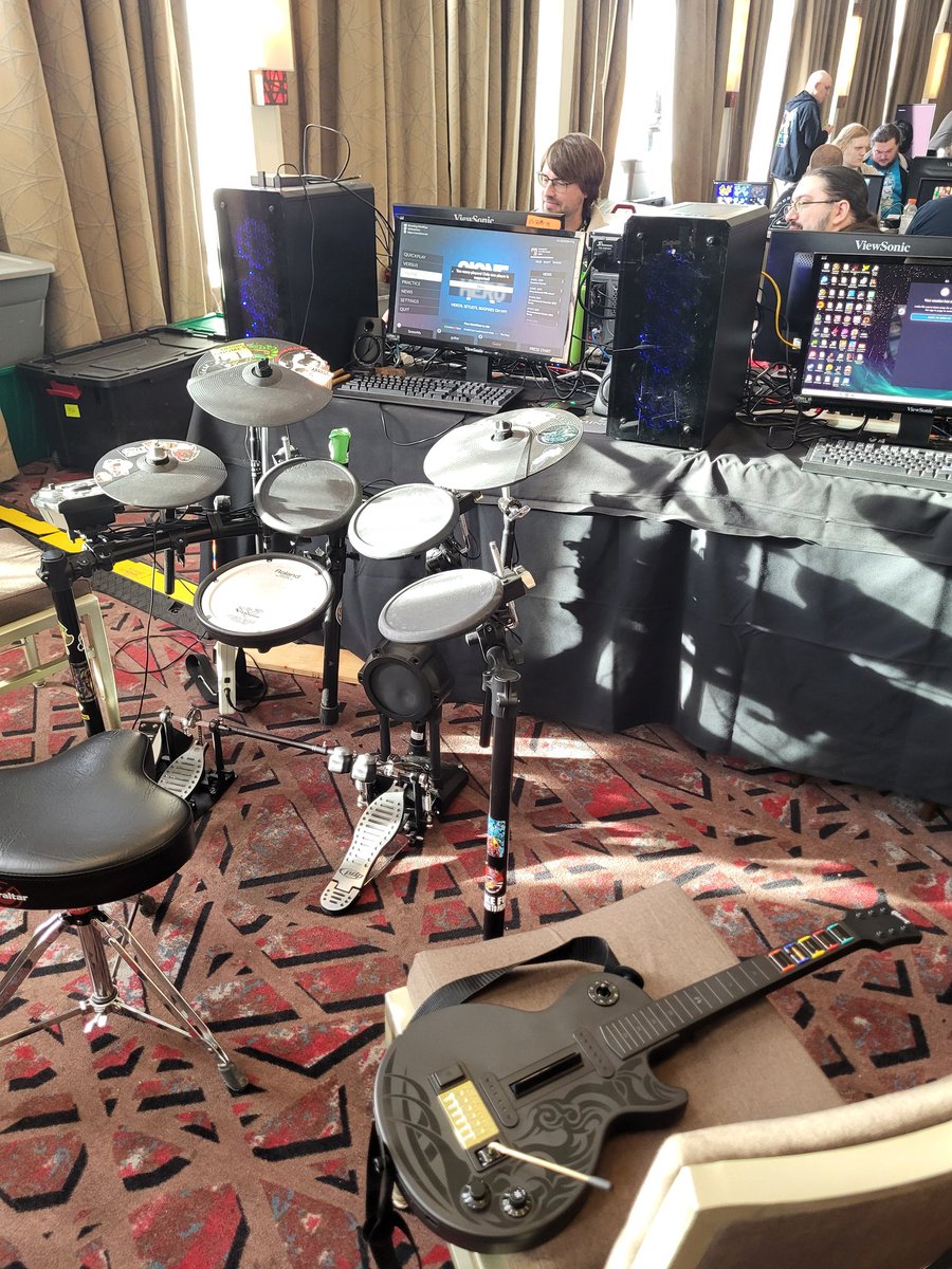 FingerQuick's tweet image. Bro whoever brought their ekit to GDQ is an absolute goat