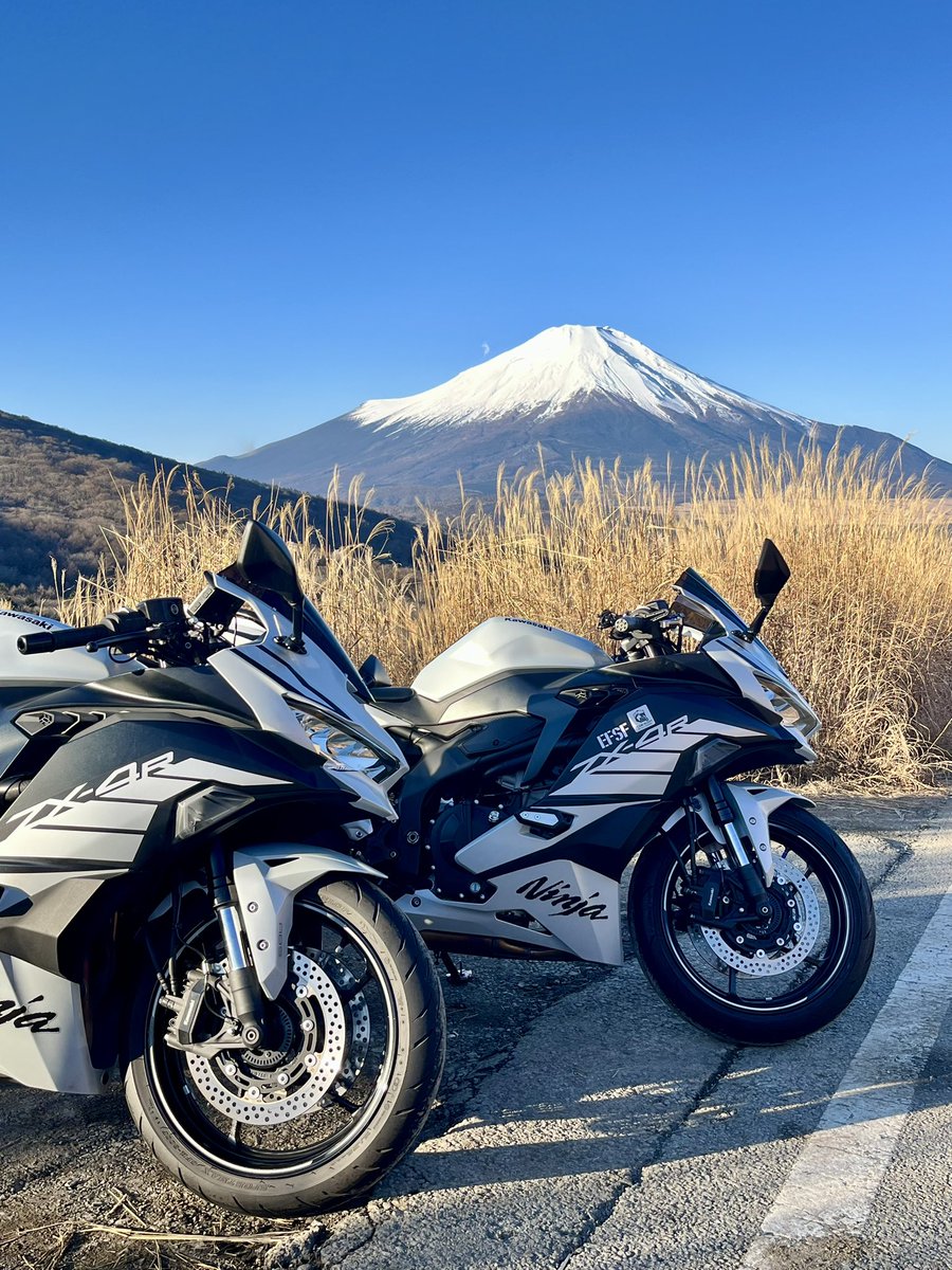 おはござまふらー🏍️ぶんぶん💨 まだ火曜日🤮 9連休で3日も楽しいお