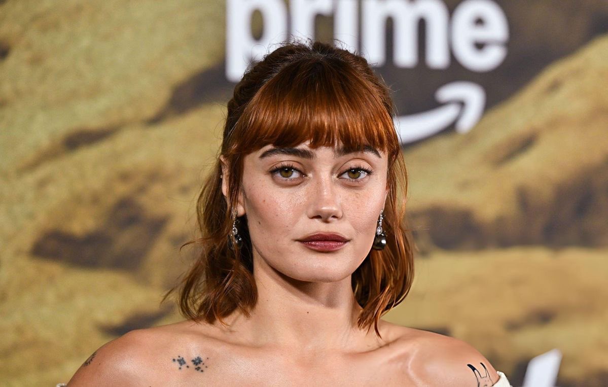 prunellasp's tweet image. Ella Purnell confirms Jackie Taylor is alive and sucessfully escaped to Seattle offscreen.

"I don't how the fuck she managed to do it but she got up from the shelter, kill the wolves and somehow it happened"