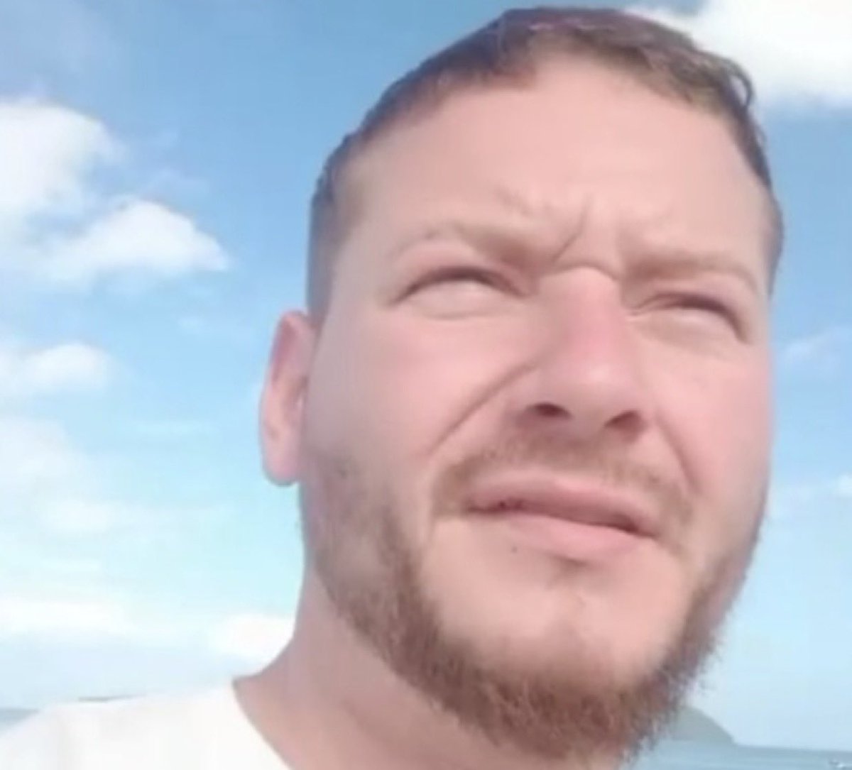 viralvdoz.com/british-touris… #viralvdoz #news