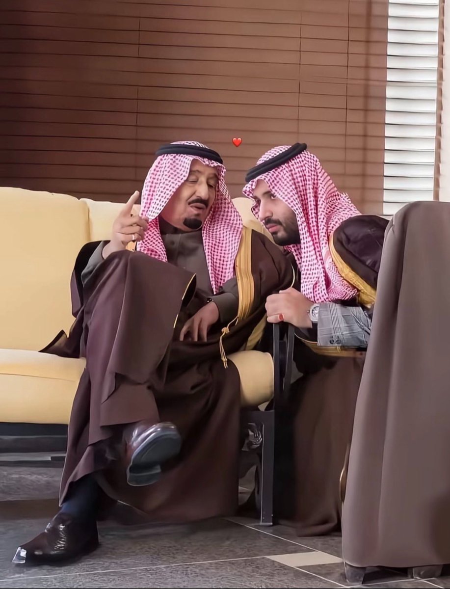 roroopq's tweet image. #ولي_العهد #محمد_بن_سلمان #السعودية_العظمى 
الله يطول عمرك ويحفظك 🇸🇦