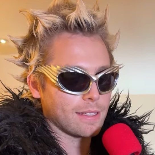 telephonebusyyy's tweet image. spoiler alert i’m not actually my profile pic 😔😔 

#5SOS_SELFIEDAY #5SOS #LUKE