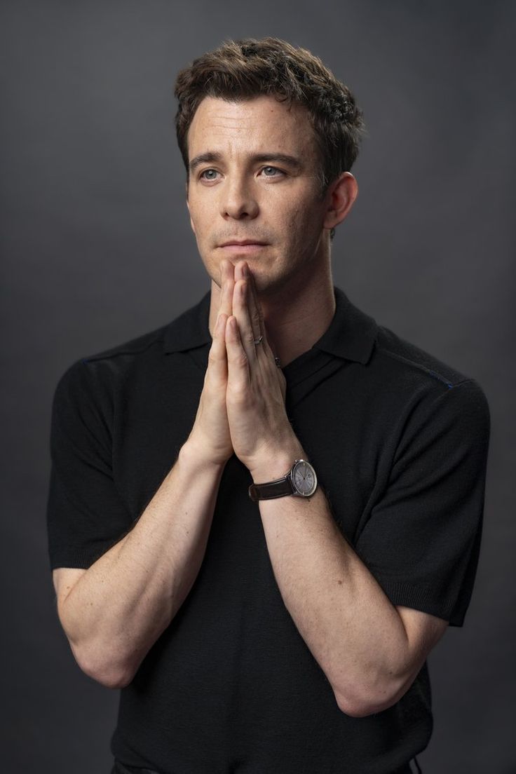 jwltsben's tweet image. Ohh luke, it's definitely working whatever you're doing with that green beautiful eyes of yours