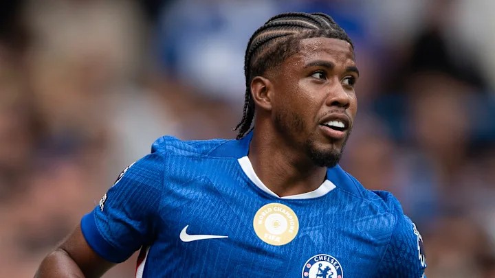 🗣️ Andrey Santos: “What I can guarantee is that, regardless of the coach, this squad will always give everything on the pitch.

We will fight to put Chelsea at the top of the table. We know our potential.”

{Globo Esporte}