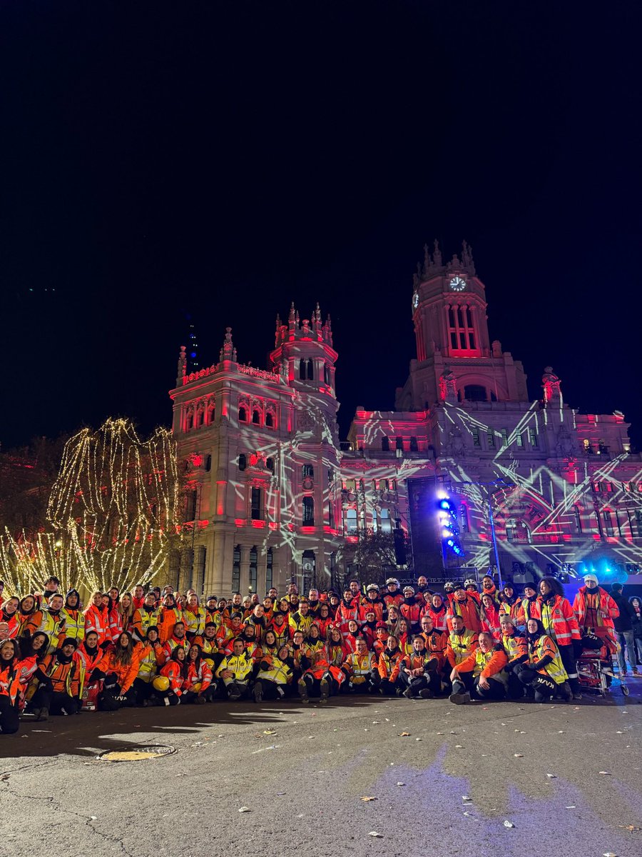 Todo el equipo humano de SAMUR-Protección Civil os transmite nuestros mejores deseos…

🎁🎁Y que os traigan muchos regalos los Reyes!! 🎁🎁