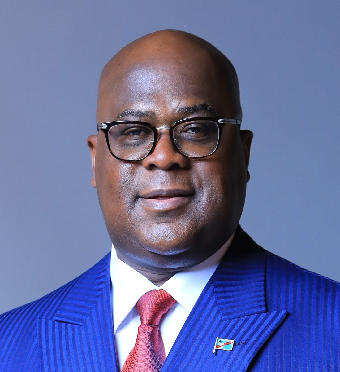 Assimiler le Président Félix Antoine Tshisekedi Tshilombo à Nicolás Maduro relève soit de la haine gratuite, soit de la manipulation délibérée.

Félix Tshisekedi est arrivé au pouvoir par les urnes, gouverne dans le cadre constitutionnel et agit sous le contrôle d’institutions
