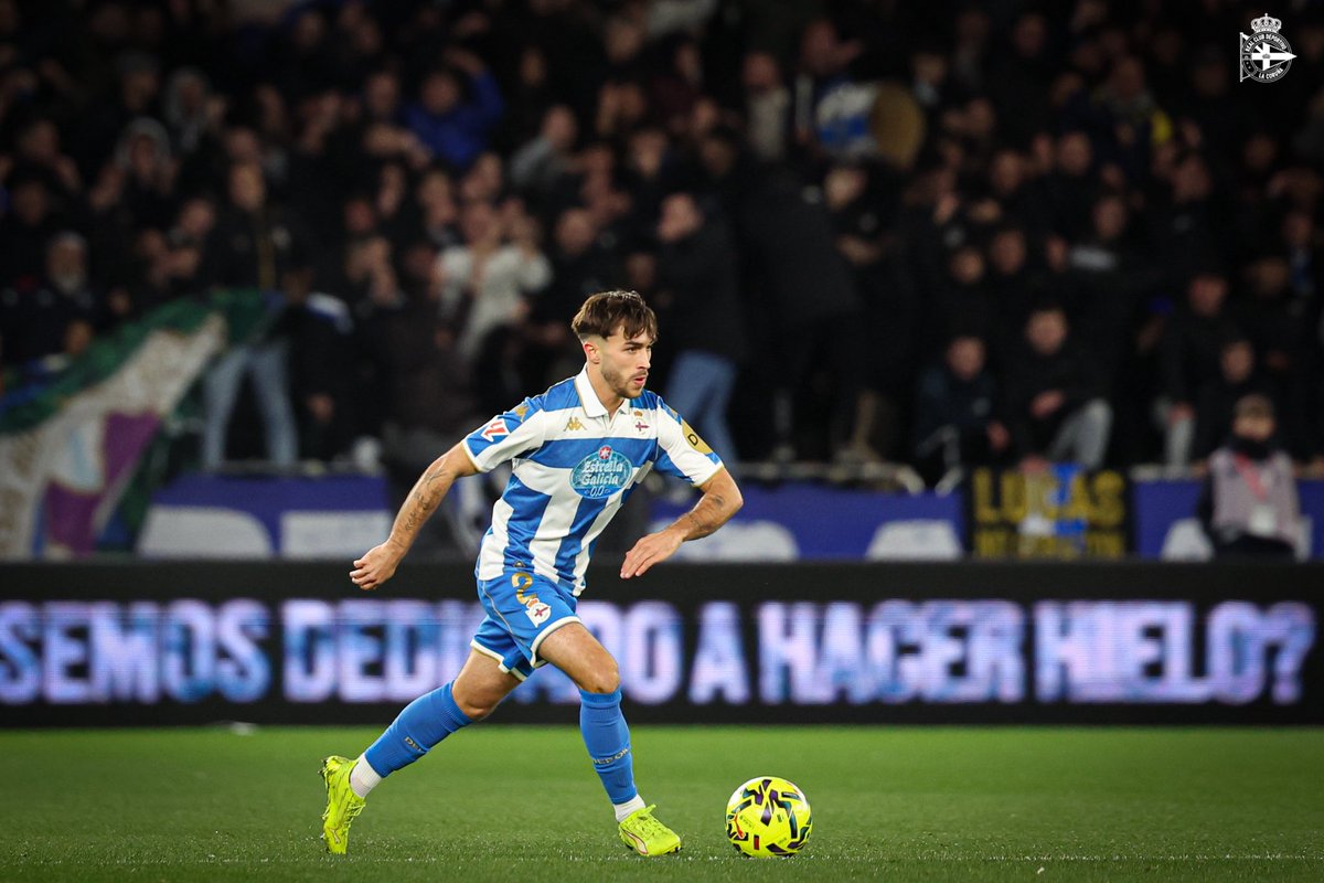 adrialti72's tweet photo. Feliz por mi debut con esta camiseta ! Muchas gracias a toda la afición por el cariño y apoyo recibido , lastima el empate pero toca pensar en el siguiente que queda mucho ! 

Imos a por todas @rcdeportivo !💙🤍💪🏼 https://t.co/UZVJnoOyNi