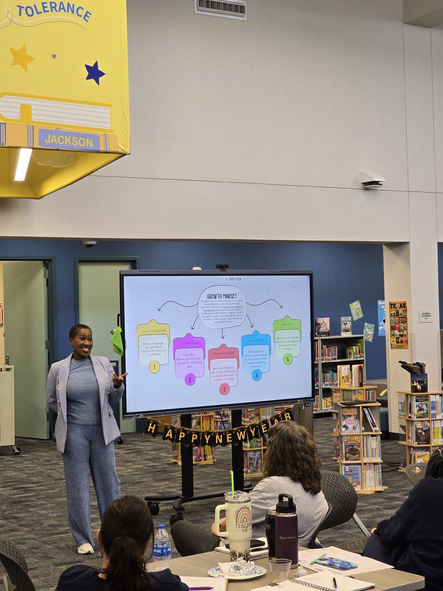 Rees Elementary (Performing & Visual Arts Academy) tweet media