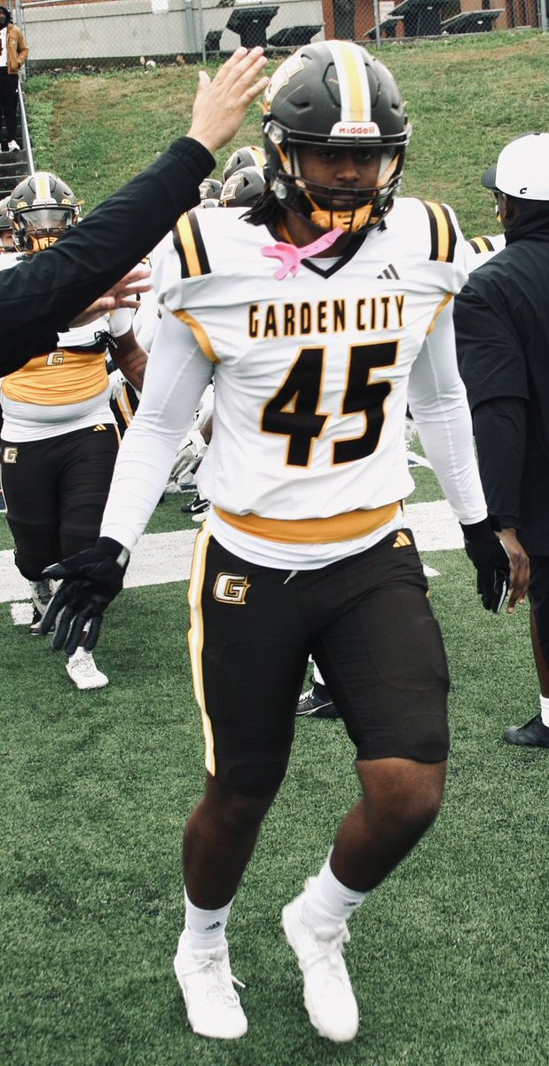 JuCoFootballACE's tweet photo. Langston Ragland @langstonragland @ Garden City JuCo @GCCC_FOOTBALL picks up @ucobronchofb Offer @KiyoshiHarris https://t.co/w9zHEwbqvG