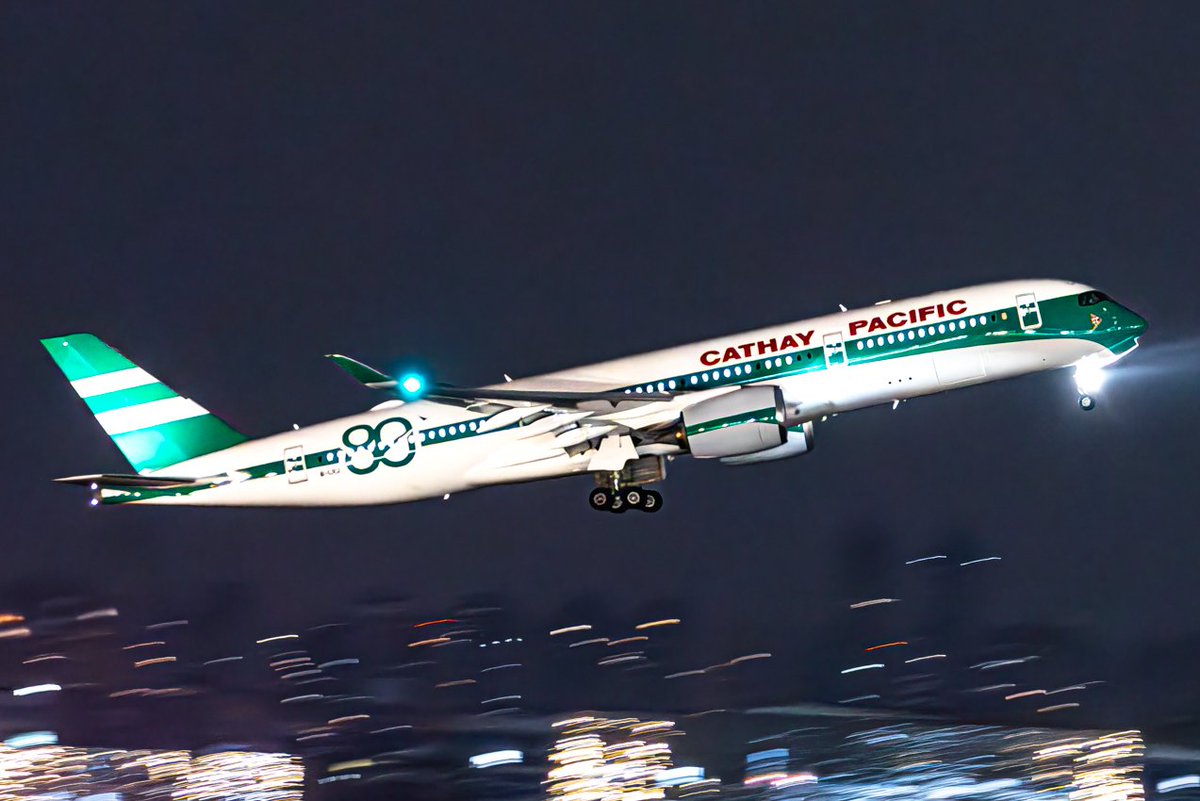 chenruotong3's tweet photo. 国泰航空空客359的80周年纪念涂装今日凌晨离开厦门调机前往香港，将于今日中午执飞CX870前往洛杉矶 https://t.co/SO1xBjBq9T