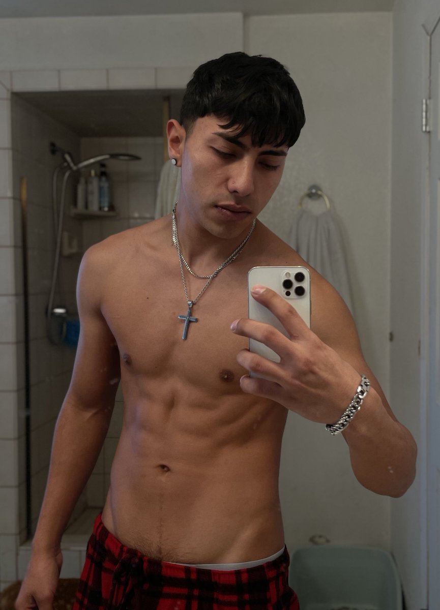 Alejandro Gomez tweet media