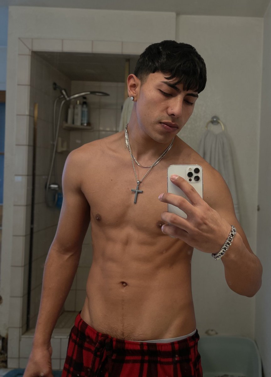 Alejandro Gomez tweet media