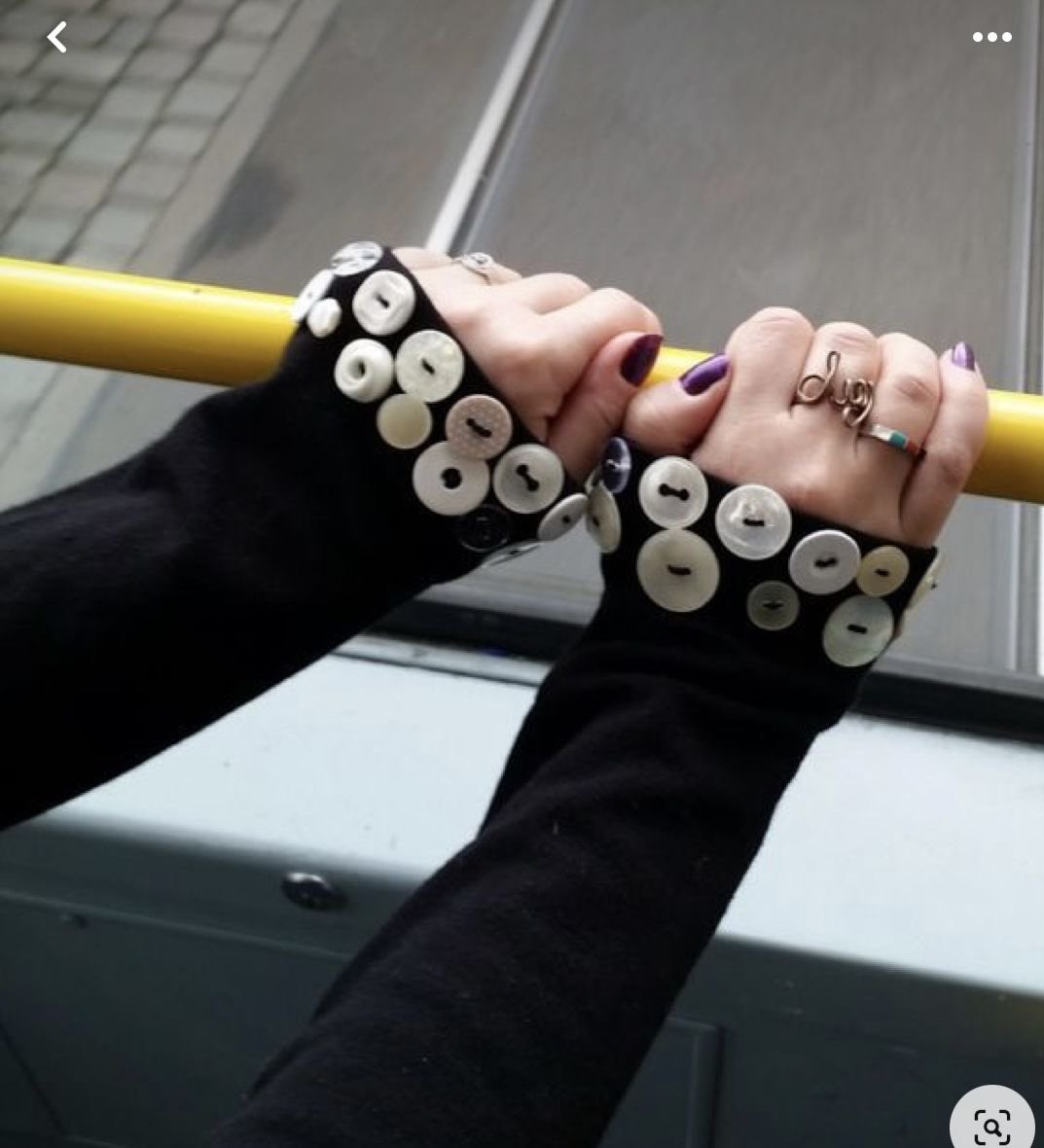 h0neyndmilk's tweet image. cute as a button for a reason