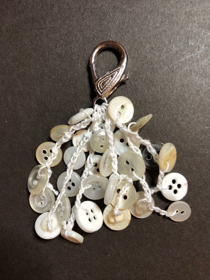 h0neyndmilk's tweet image. cute as a button for a reason