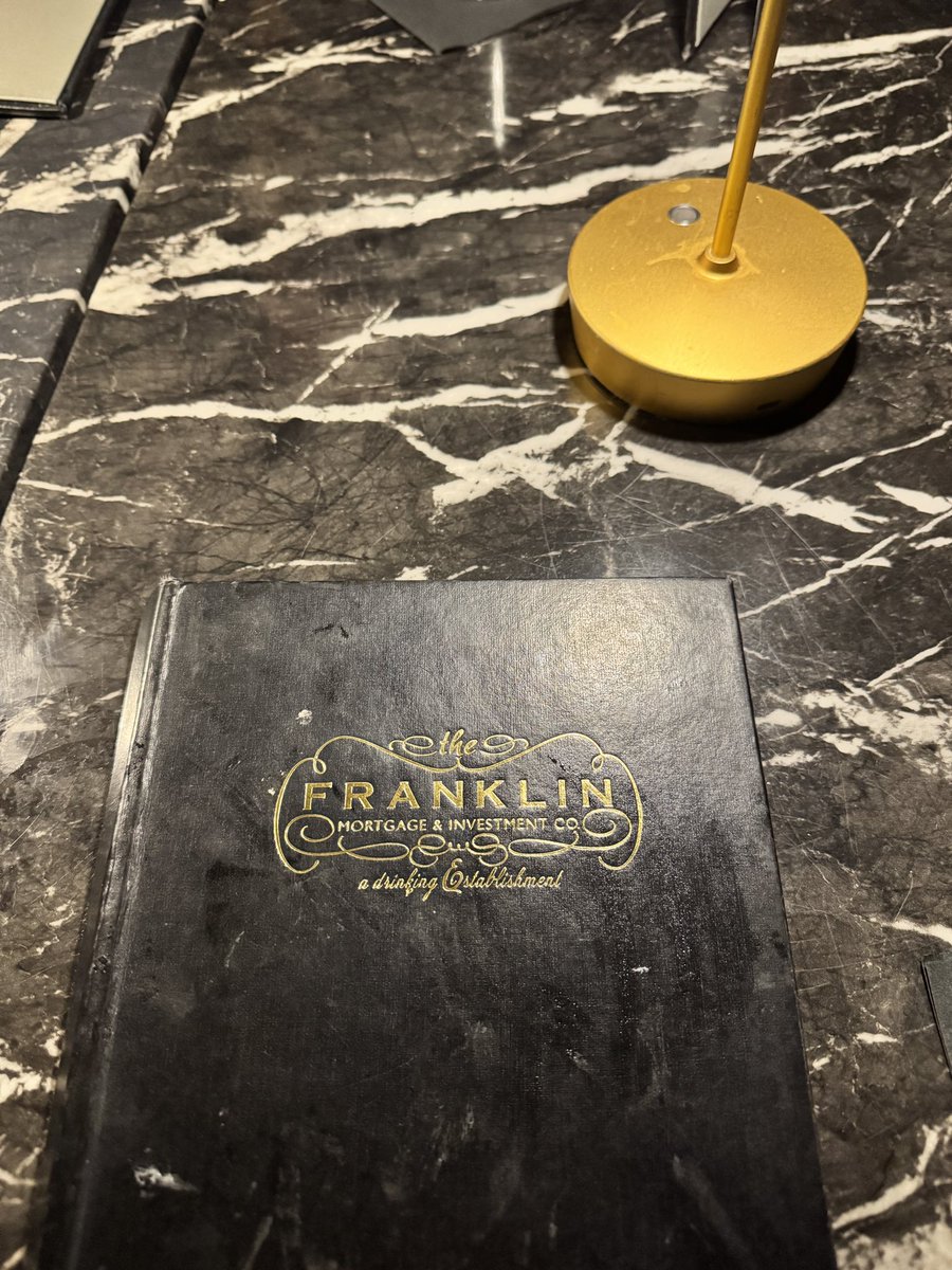 TaoMichelle's tweet photo. Of course I had to stop by Franklin Mortgage &amp; Investment Company on my last night in Philly https://t.co/5ckOOMlRP7