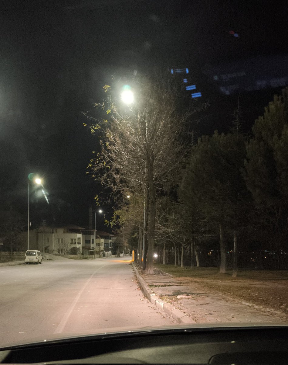 Isparta çok sıkıcı bir yer!!! Öyle değil mi arkadaşlar???