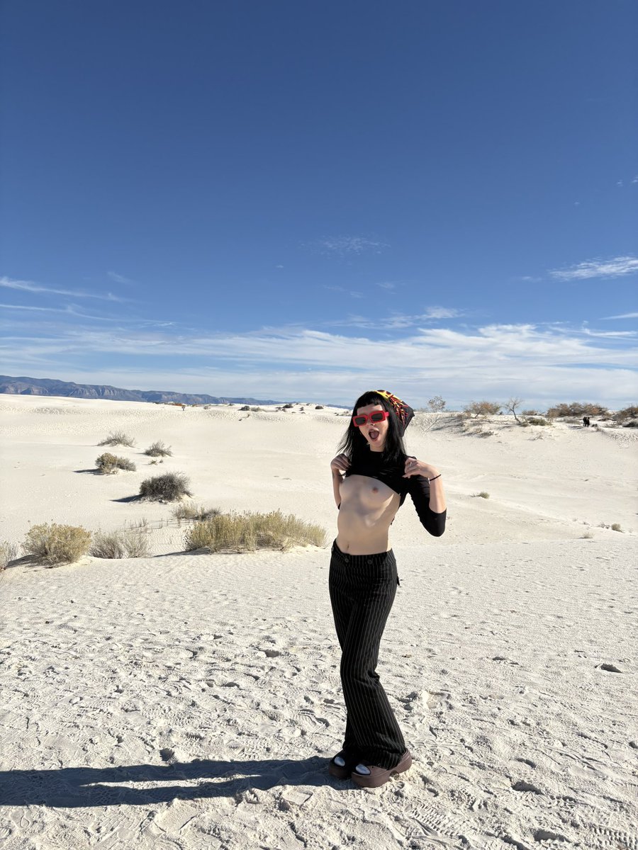 Layla FMTY 🪐 tweet media