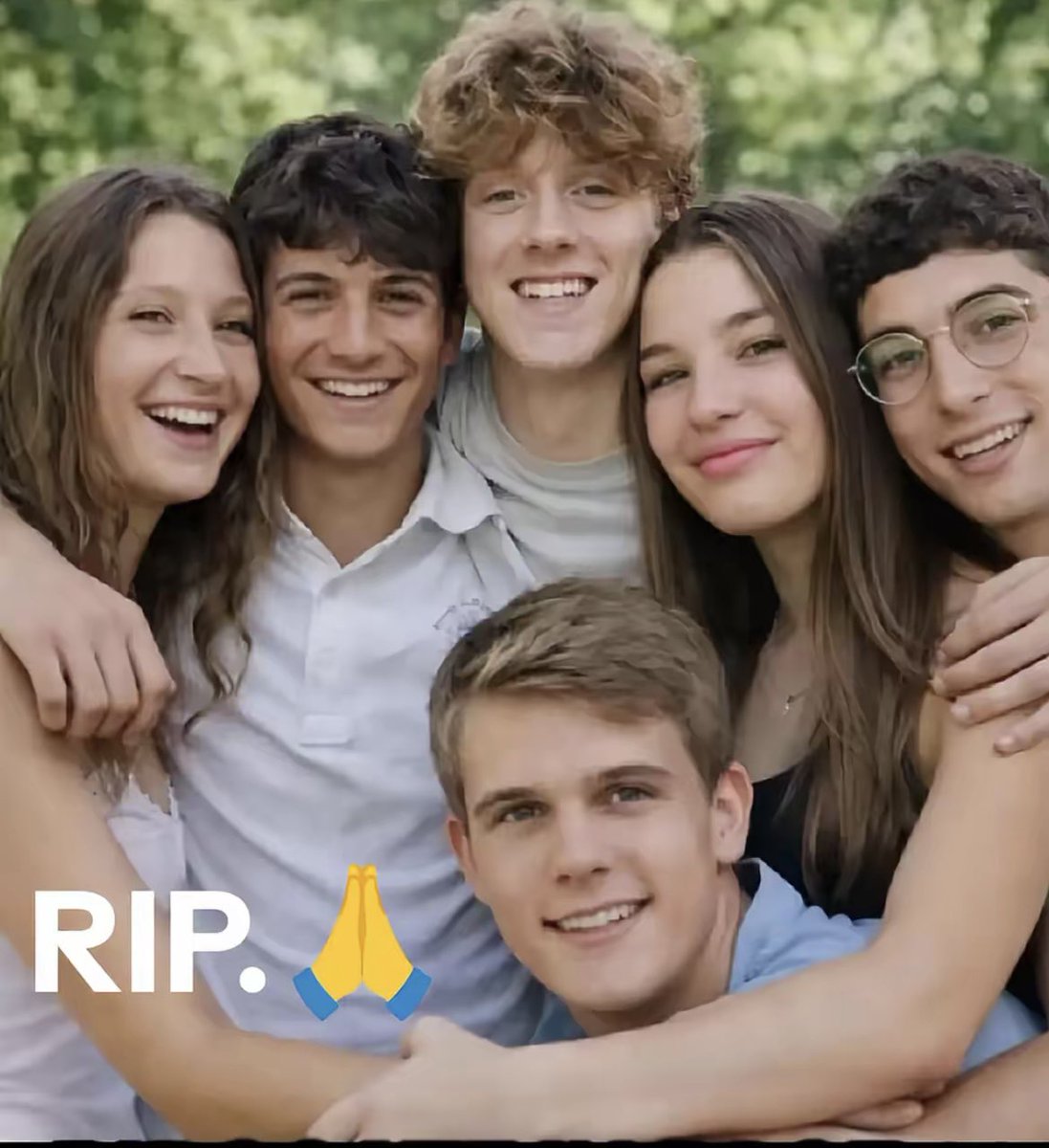 💔🕊️ Giovanni, Achille, Emanuele, Chiara, Sofia e Riccardo: il cuore è con le loro famiglie in questo dolore immenso 🙏
R.I.P. 🌹🌹🌹🌹🌹🌹
#tragedia #CransMontana #EmpatiaSempre