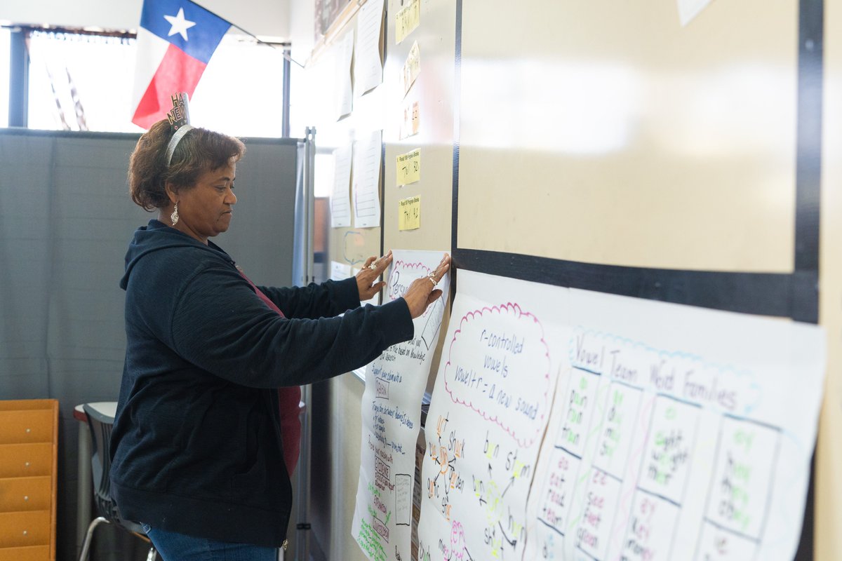 ShermanISD's tweet image. Every year starts strong 💪 when it starts together. Our educators are busy planning and preparing for student success as we kick off the second semester tomorrow. 🐾 📚  #OneTeam #OnePurpose