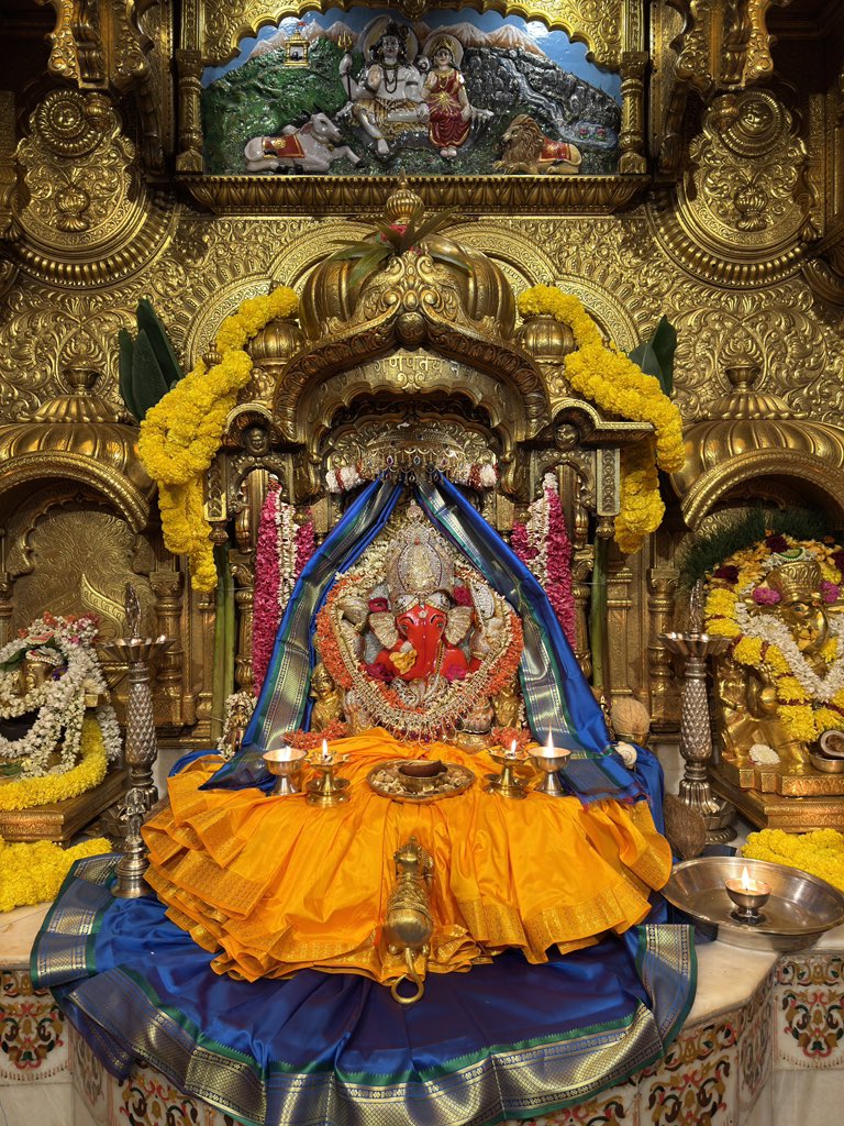 🙏 गणपती  बाप्पा मोरया 🌺मंगलमूर्ती मोरया 🙏०६/०१/२०२६
🙏Ganapati Bappa Moraya 🌺 Mangalmurti Moraya  🙏06/01/2026