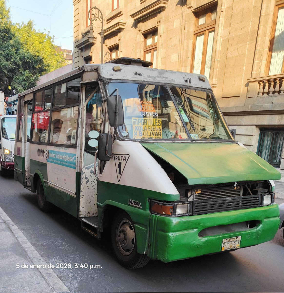 alikael18's tweet photo. #2026 #Microbuses #LaVerdaderaCDMX #CentroHistórico @HectorUlisesGN @LaSEMOVI @ClaraBrugadaM https://t.co/OOgpZ7LpVQ