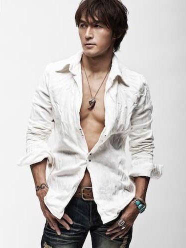 B'z 稲葉浩志　写真 稲葉浩志のライブBlu-ray＆DVD、2作連続リリース | OTOMO（オトモ