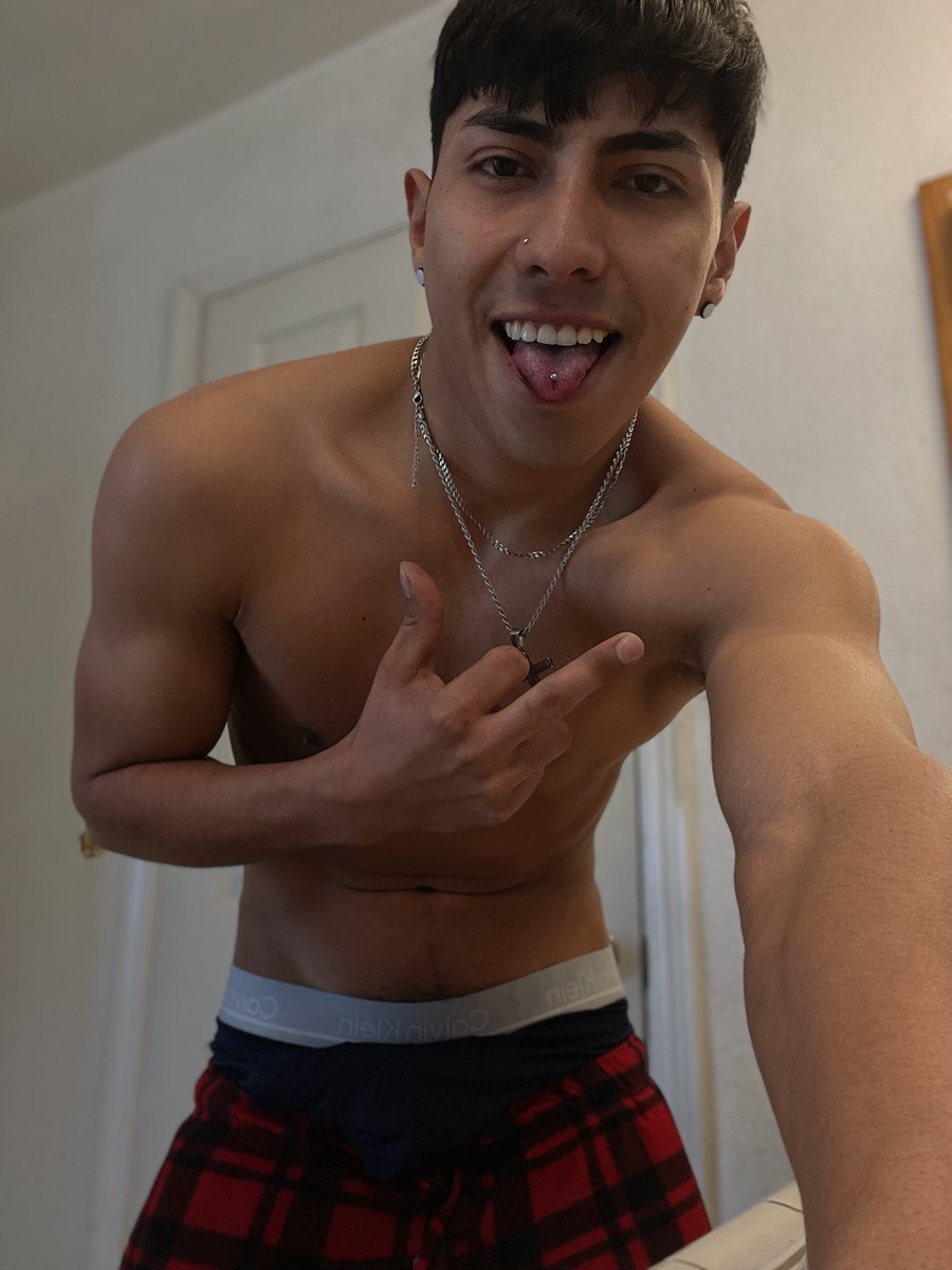 Alejandro Gomez tweet media