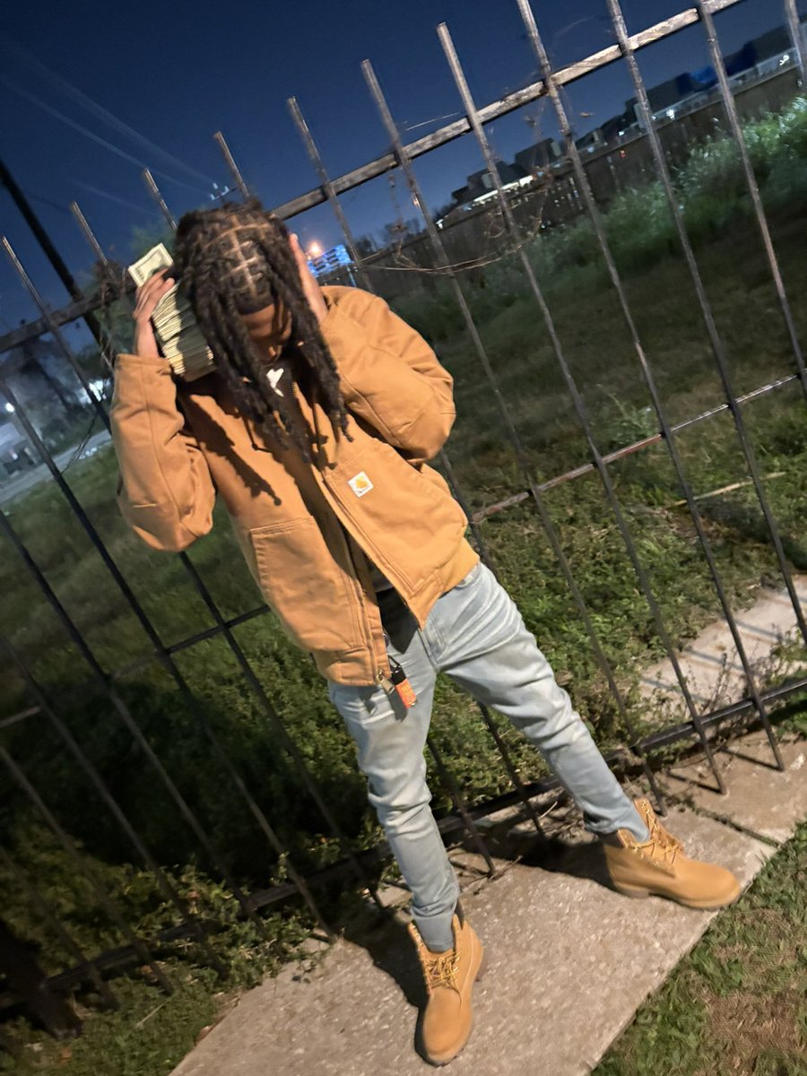 DeeMoney tweet media