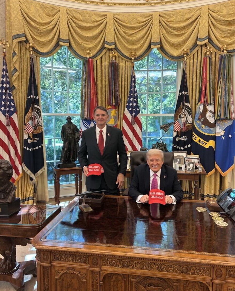 _johnnymaga's tweet image. BREAKING: Trump officially endorses Navy SEAL Captain @EdGallrein in the Kentucky 4th Congressional District race to unseat Thomas Massie