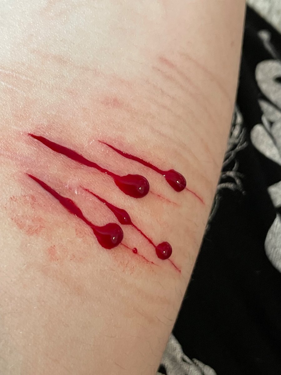 𝔞𝔷𝔯𝔞𝔢𝔩 ✮⋆˙ tweet media