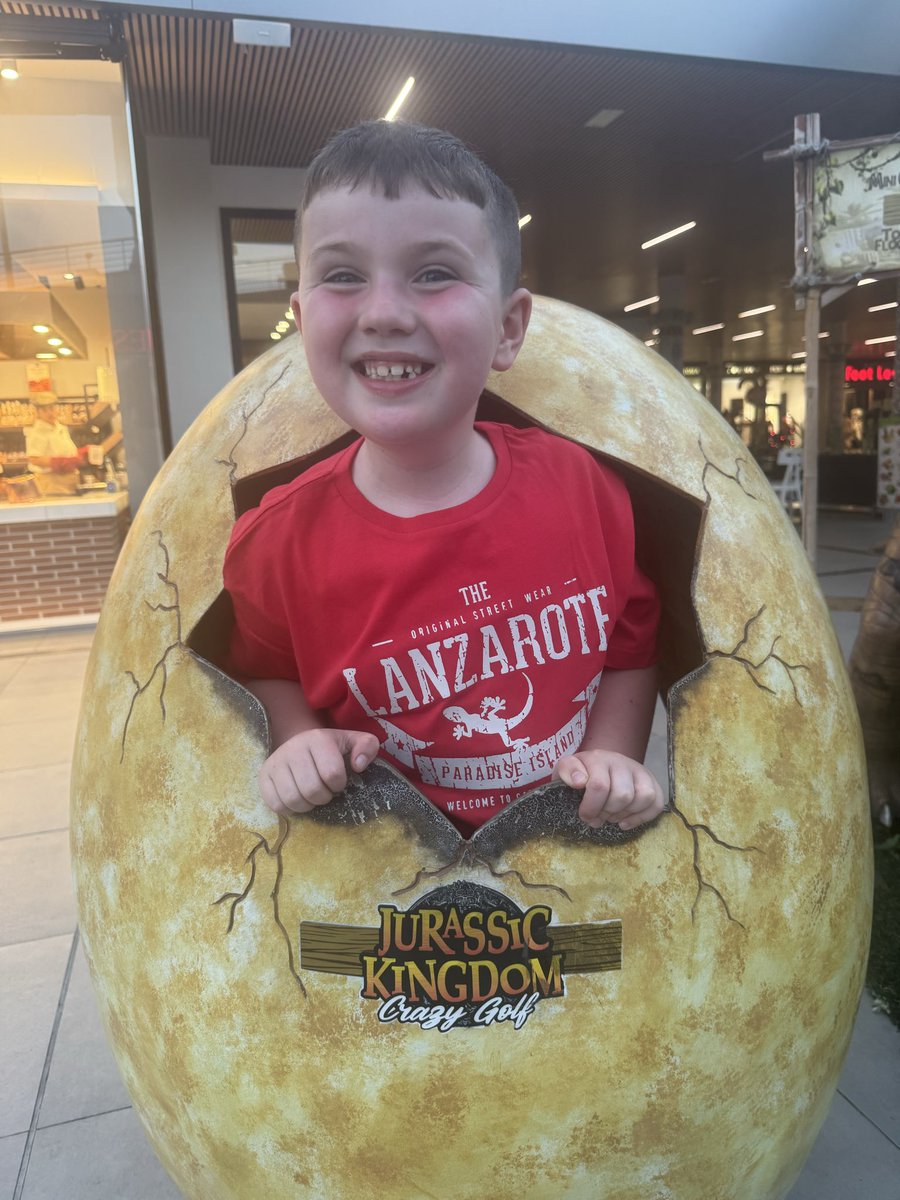 rosscannon97's tweet image. 🚨🚨🚨 CHILD ABDUCTION 🚨🚨🚨

Scott Murray (Kildare, Ireland) along with Shannon McGann, have kidnapped my son without consent, and moved to Tameside, Manchester, where they are in hiding. He is looking for construction work. Please RT @gmpolice #MUFC