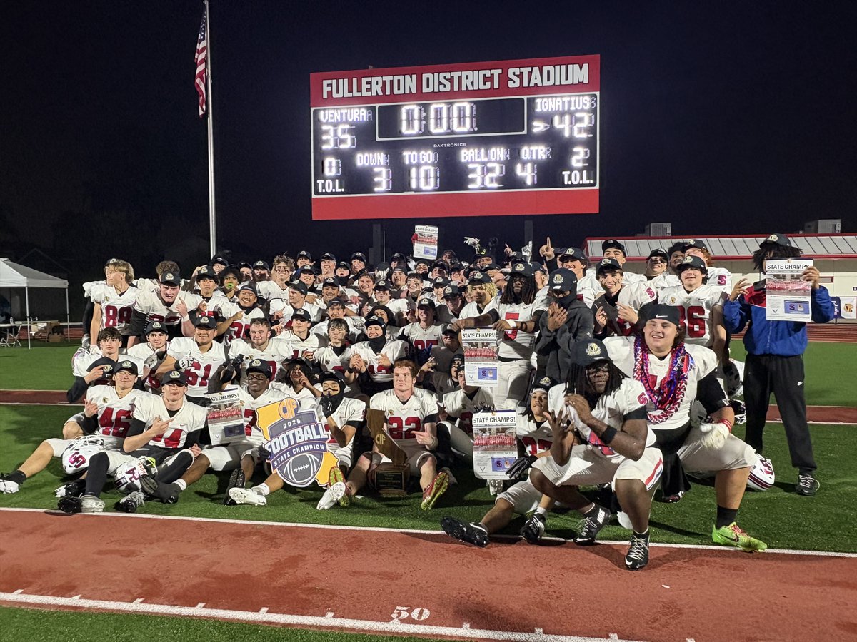 SIscores's tweet photo. Congrats to the multiple SI players named to the San Francisco Chronicle's 2025 All-Metro football team. https://t.co/TQFHOYWfhT https://t.co/55F01IfDki