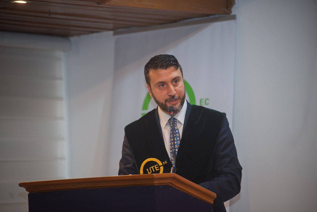 Hoy se realizó la posesión de Daniele Rocchio como Rector y de Daniela Polanco como Vicerrectora para el periodo 2026-2031. En el marco de este evento, también se designaron las nuevas autoridades de las unidades académicas y se presentó la Rendición de Cuentas institucional con