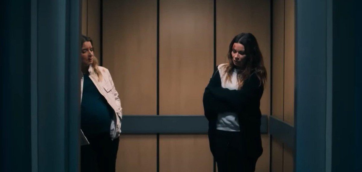 PatriciaAlinne's tweet photo. Dói, mas infelizmente a realidade que sabíamos que aconteceria. Porque é nossa experiência de vida sáfica. Sim a Lisa traiu ( cheated ) a Carla, e no nosso meio 🏳️🌈 traição não se perdoa, porque é a quebra de confiança. #Swarla #corriedale 🇧🇷 💫 Vou apreciar #clarity https://t.co/iDDgOJuCDw