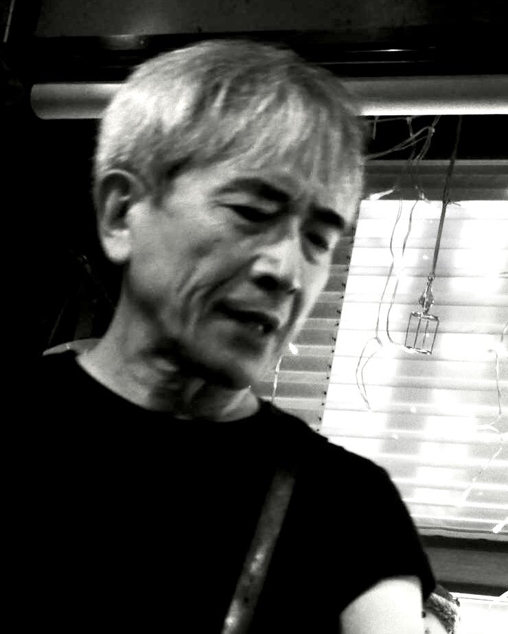 ■２０２６年１月８日（木）
関内7th AVENUE
OPEN 18:00
START 18:30
前売2400円＋オーダー
当日2900円＋オーダー
（受付で髙雄文と言っていただくと前売扱いになります。）
出演
18:30～19:00 ねーにーず
19:10～19:40 青木亜紀
19:50～20:20 Masaki Joe
20:30～21:00 髙雄文