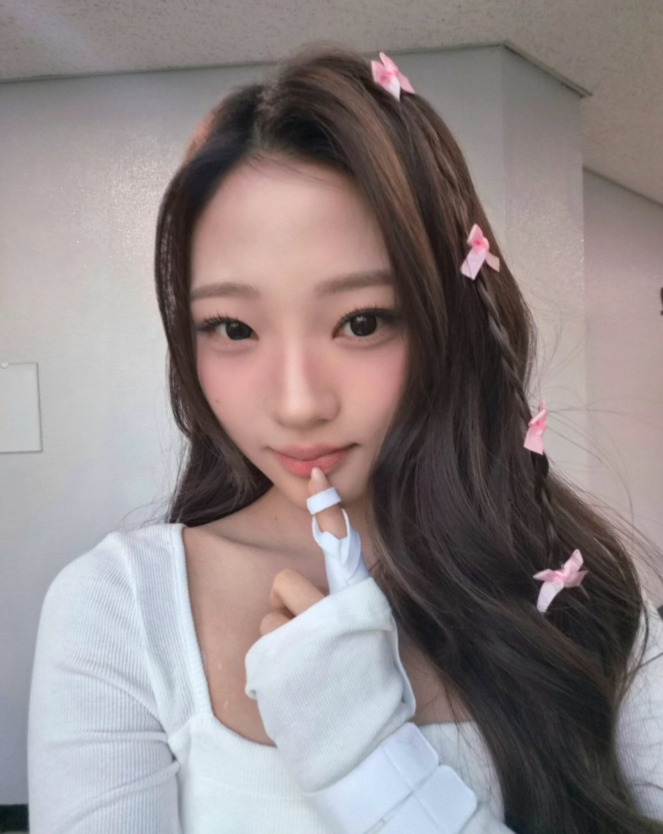 youimiu's tweet image. feedback mega positivo pra @princreii que fez minha wl da ella do jeitinho que eu queria 🎀🤍 o processo foi super rápido e a domi é super atenciosa ♡ muito obrigada amgg