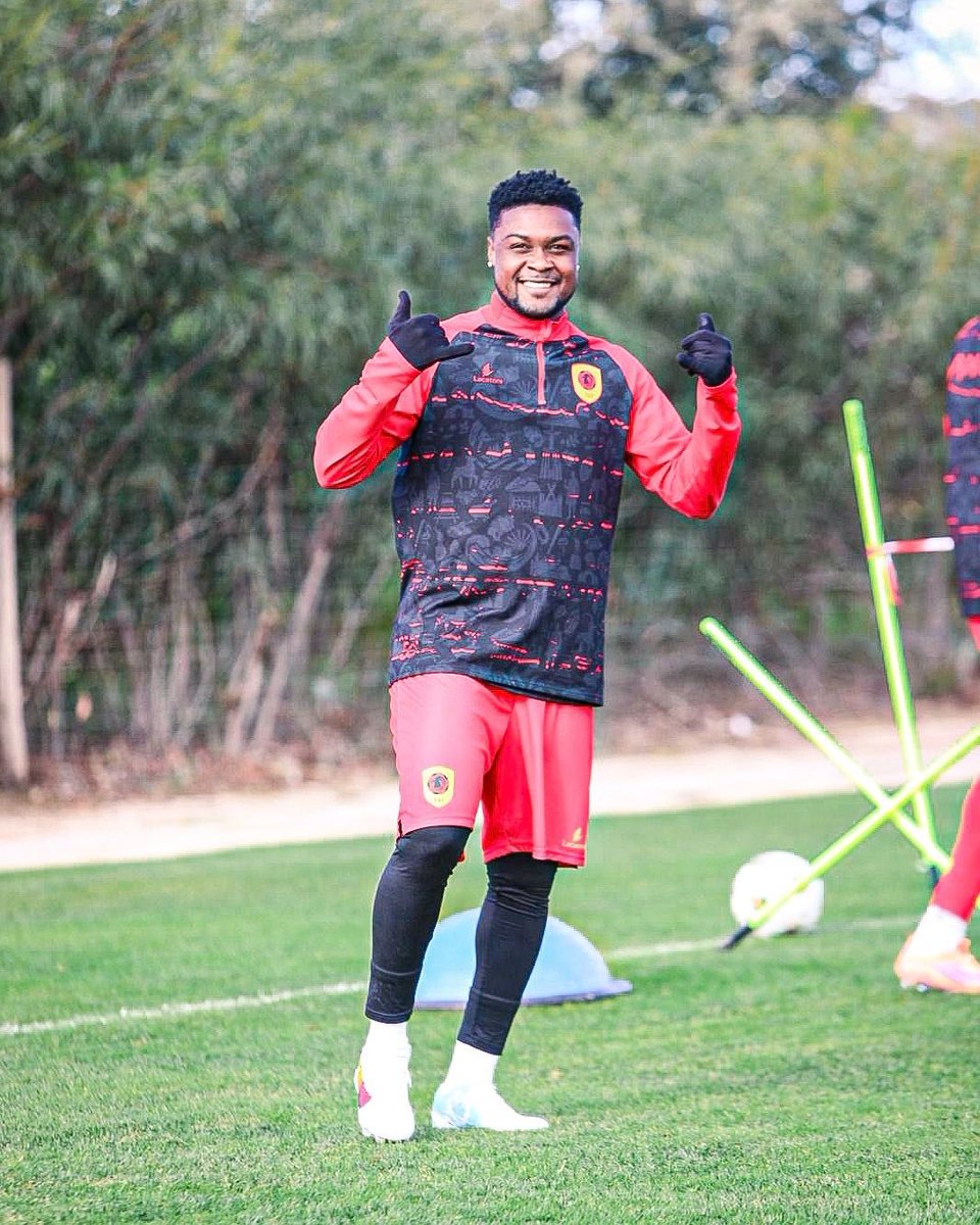 Trabzonspor, sol bek oyuncusu Pedro Bondo ilgileniyor.