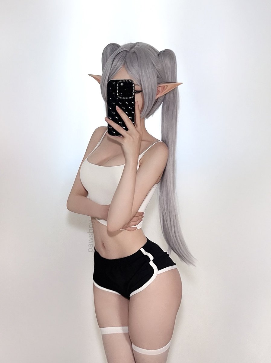 plushyni's tweet image. do you like casual frieren?