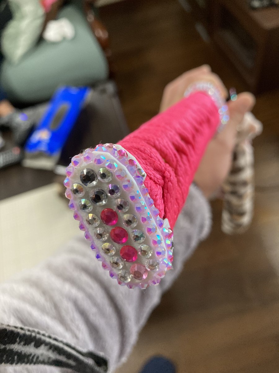 痛そうな柄尻…

ギャルデコ刀平成女児拵