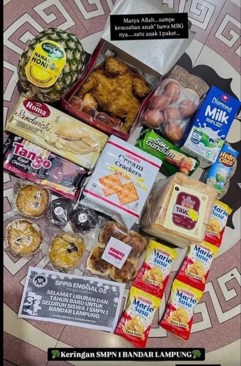 dyahNeZza's tweet image. Paket MBG keringan di SMP NEGERI I Bandar Lampung kemarin pas liburan tahun baru, lumayan kan 👌😁