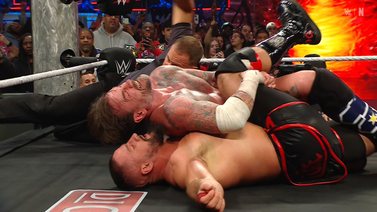 ImBishwajit9's tweet photo. THE BEST IN THE WORLD. 🌍🏆
CM Punk proves once again why he runs this place. Bron is a beast, but he’s not ready for the throne yet. What a main event! 🔥
#WWERAW #CMPunk