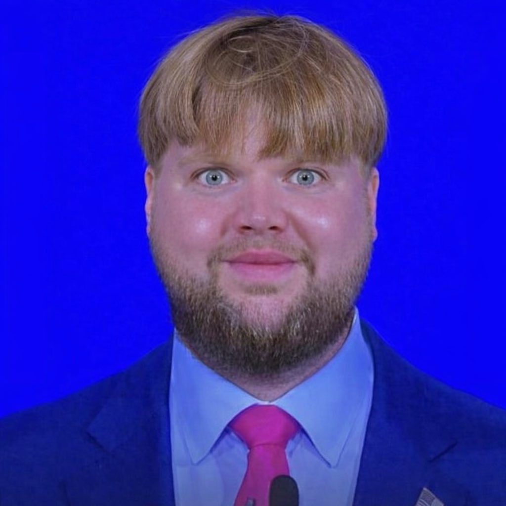 PresidentToguro's tweet image. He looks like JD Vance and Erika Kirk’s son who traveled back in time to stop the end of the world from happening