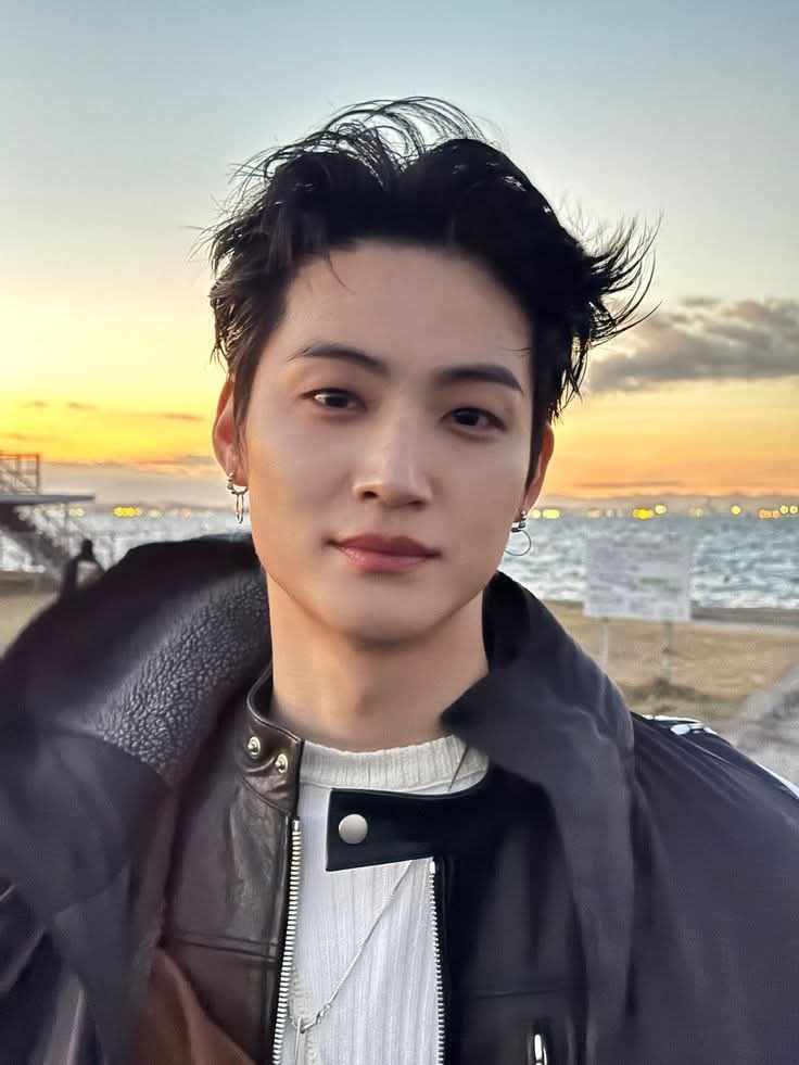 WoranutYing's tweet photo. Happy Birthday JAY B
🎂🎉 

#JAYB #BirthdayToJAYB 
@jaybnow_hr https://t.co/aI1Mn2jSbv