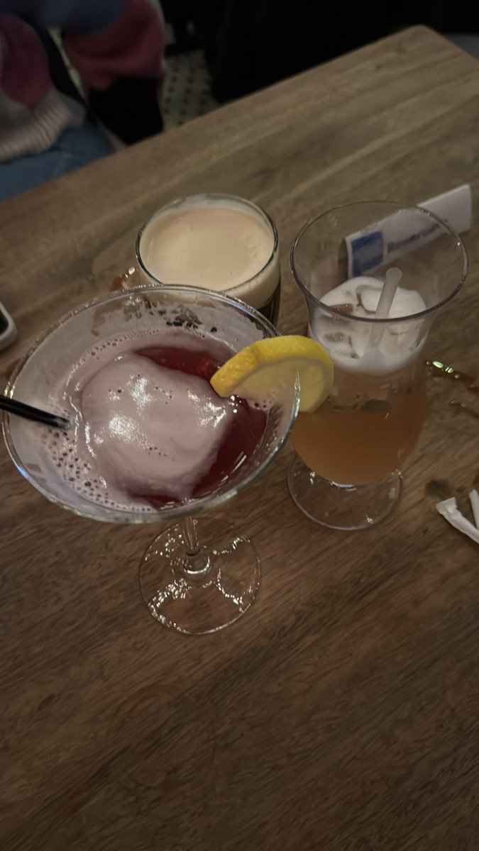 At the Celtic Pub and they’re playing 9-5 I feel Megan Hilty in this bar.