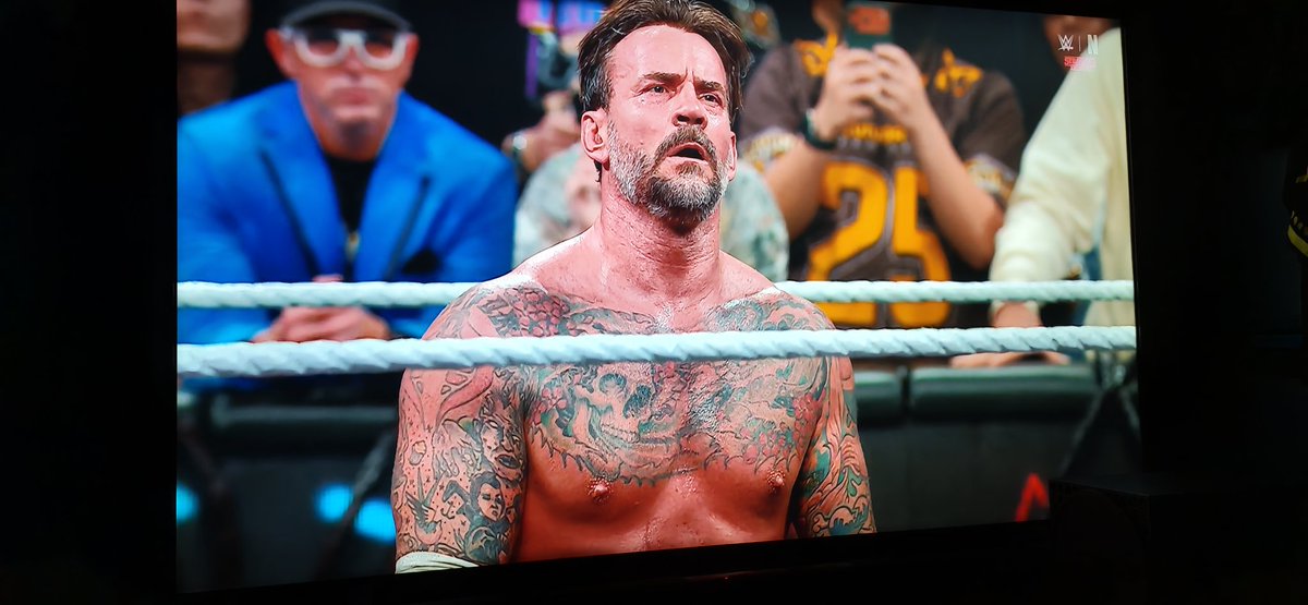 KaorukoWaguri32's tweet image. #TheBestInTheWorld
#CMPunk
#WWERaw
Es obvio y evidente que aun no quiere dejar de ser campeón mundial pesado un gran combate a pesar de las intervenciones de la visión pero con ayuda de rey misterio, penta y rey fénix quitando los obstáculos felicidades Punk te lo mereces 🥹