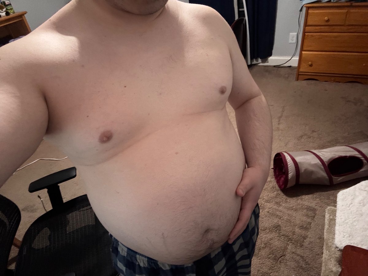 PupKodaAD's tweet photo. How about some pup tum for the new year!

#gaychub #gaygainer #grommr https://t.co/3zEeYELipB